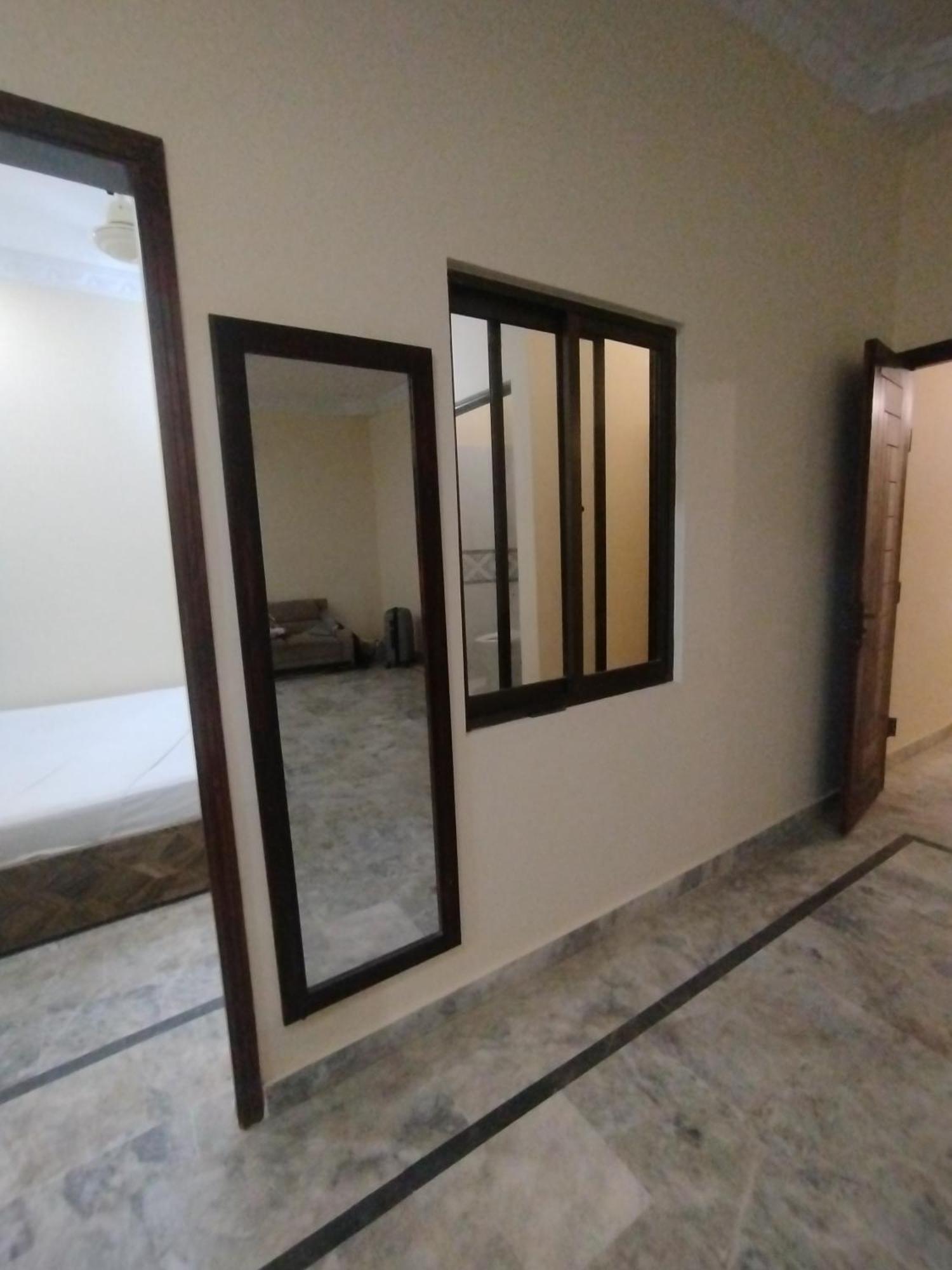 Hotel Crown Plaza, Near Karachi Airport, Darul Sehat Hospital, Dow, Agha Khan And Liaqat Hospital Eksteriør bilde