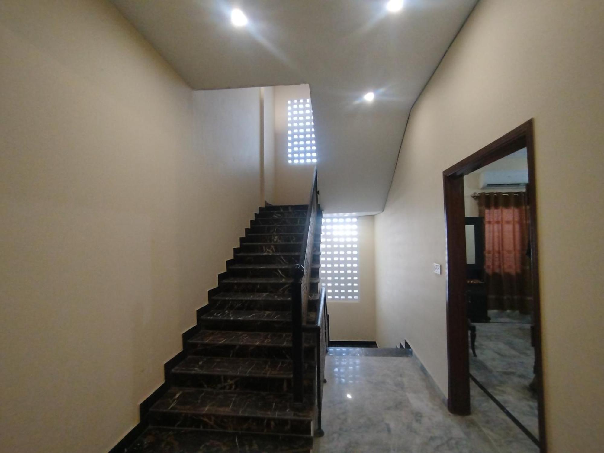 Hotel Crown Plaza, Near Karachi Airport, Darul Sehat Hospital, Dow, Agha Khan And Liaqat Hospital Eksteriør bilde