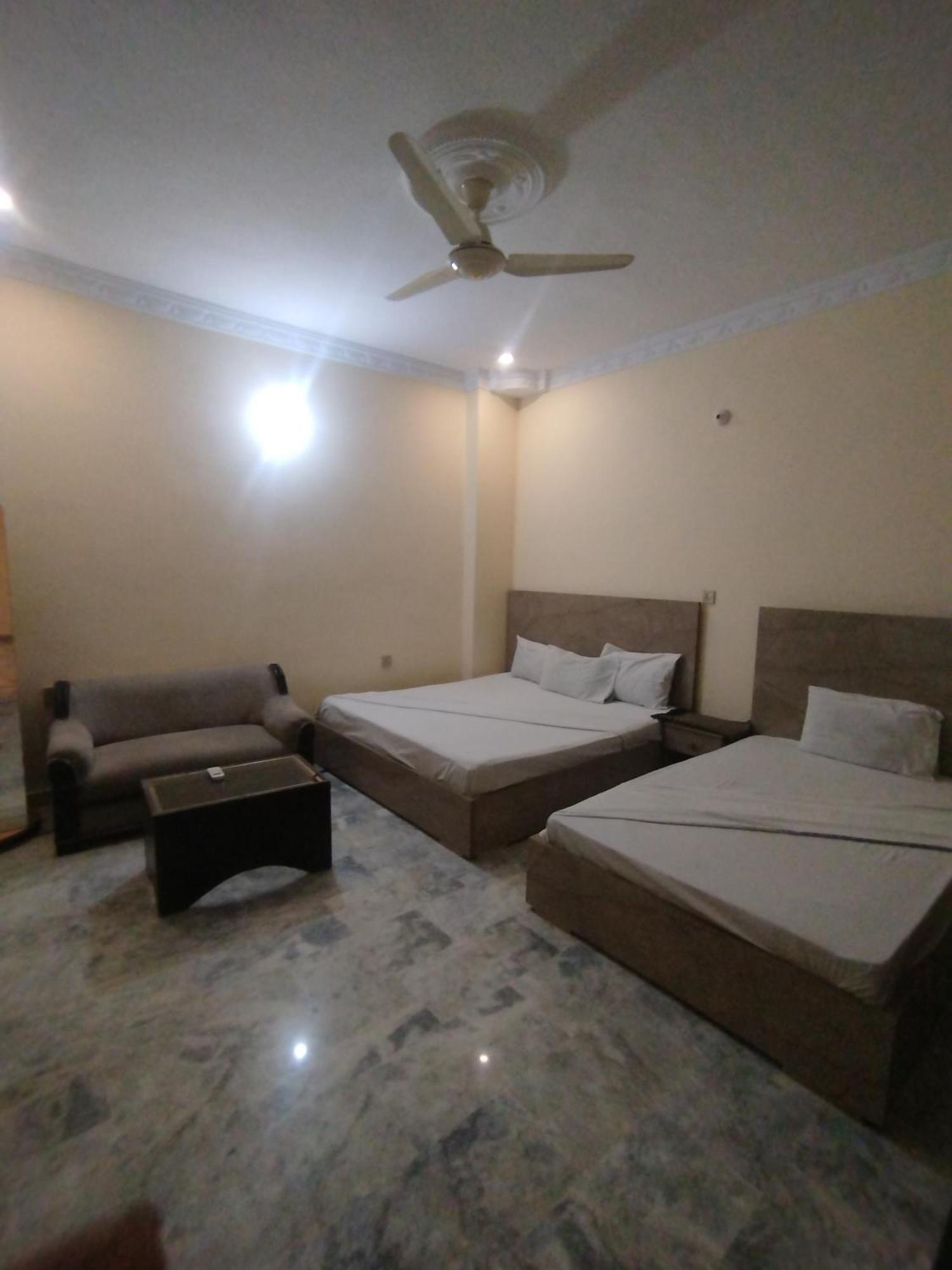 Hotel Crown Plaza, Near Karachi Airport, Darul Sehat Hospital, Dow, Agha Khan And Liaqat Hospital Eksteriør bilde